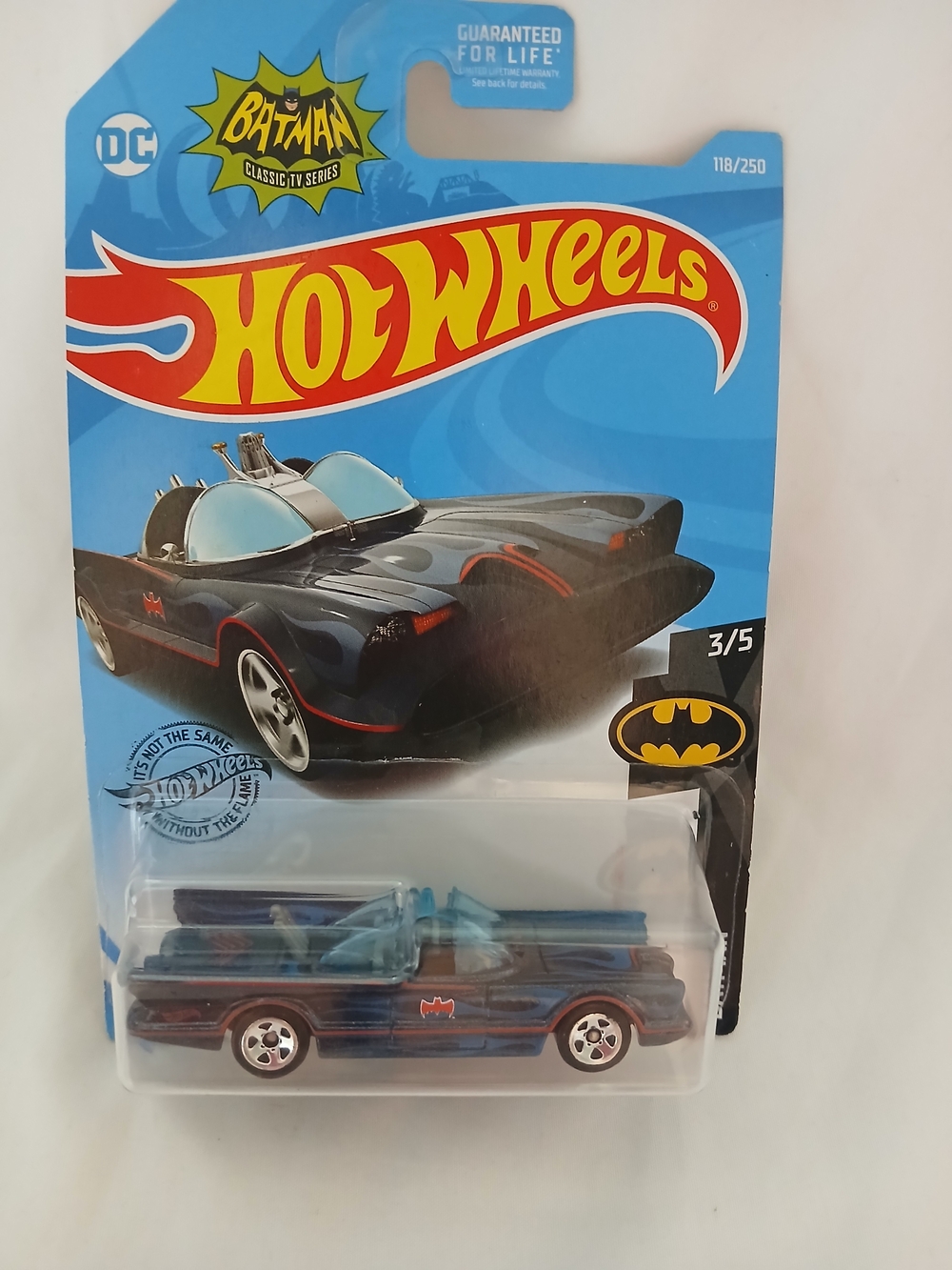 Hot Wheels 2017 TV Series Batmobile Hot Wheels  DC Comics New In Plastic